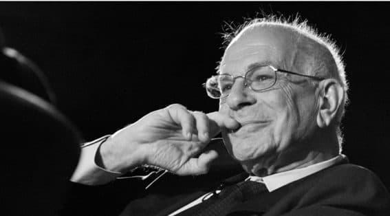 Kahneman decidiu ir mas antes nos ajudou a entender como tomar melhores decisões.